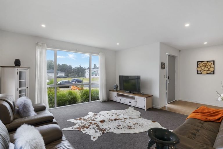Photo of property in 25 Ahorangi Road, Silverdale, 0932