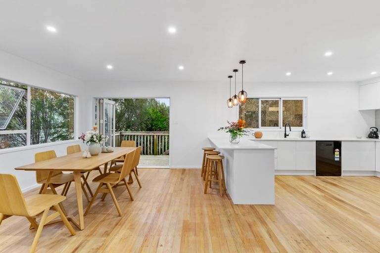 Photo of property in 74 Waimumu Road, Massey, Auckland, 0614