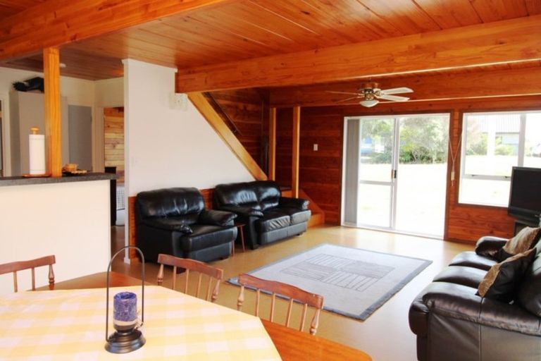 Photo of property in 116 Rimu Place, Matarangi, Whitianga, 3592