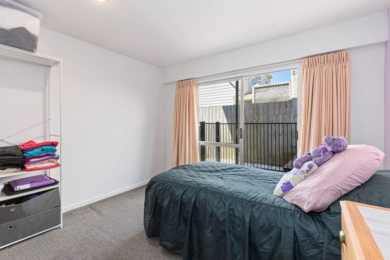 Photo of property in 2/26 Forest Hill Road, Henderson, Auckland, 0612