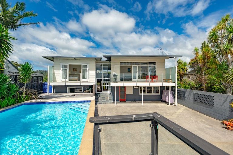 Photo of property in 4 Range Road, Swanson, Auckland, 0816
