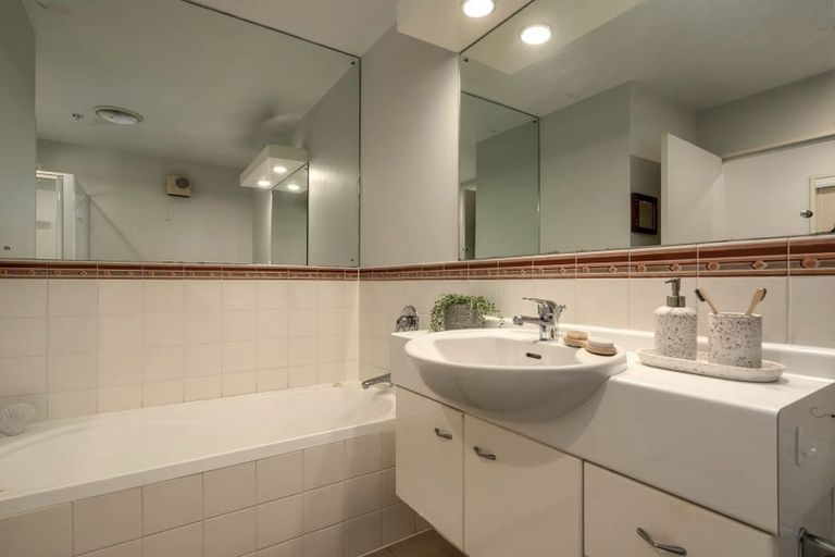 Photo of property in Admiralty Courts, 1/42 Marriner Street, Sumner, Christchurch, 8081