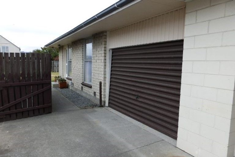 Photo of property in 2/17 Blakehall Place, Spreydon, Christchurch, 8024
