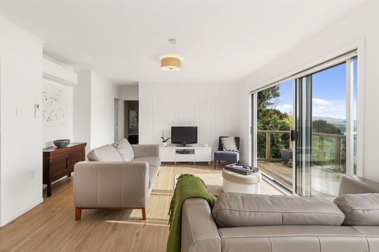 Photo of property in 97 Kahu Road, Paremata, Porirua, 5024