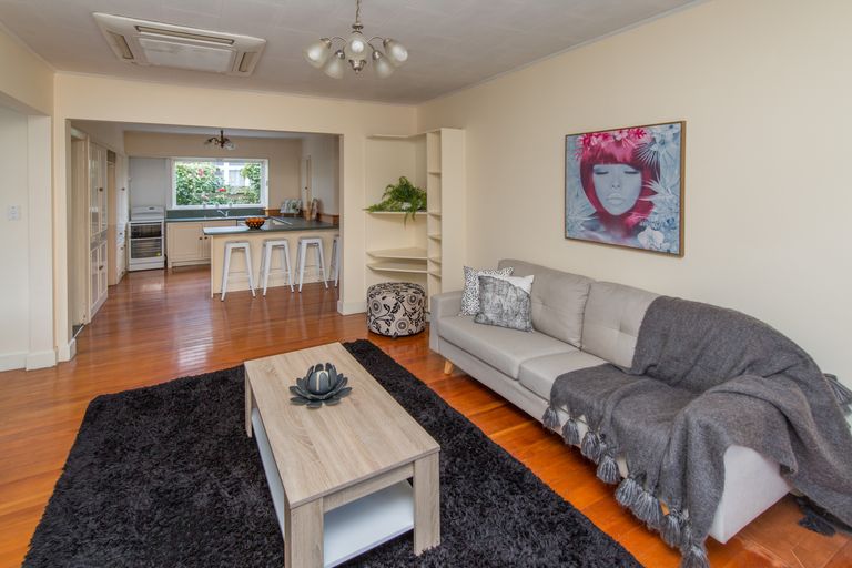 Photo of property in 44 Windermere Road, Papanui, Christchurch, 8053