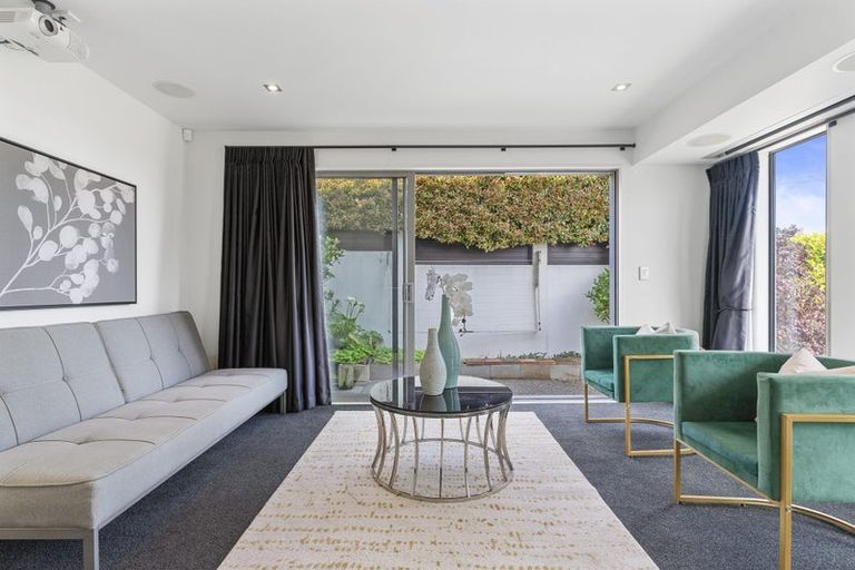 Photo of property in 38 Takutai Avenue, Bucklands Beach, Auckland, 2012