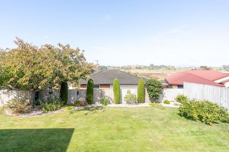 Photo of property in 25 Limousin Place, Grandview Heights, Hamilton, 3200