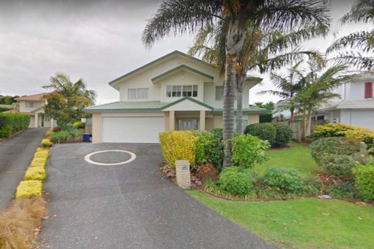 Photo of property in 28 Tyburn Lane, Unsworth Heights, Auckland, 0632