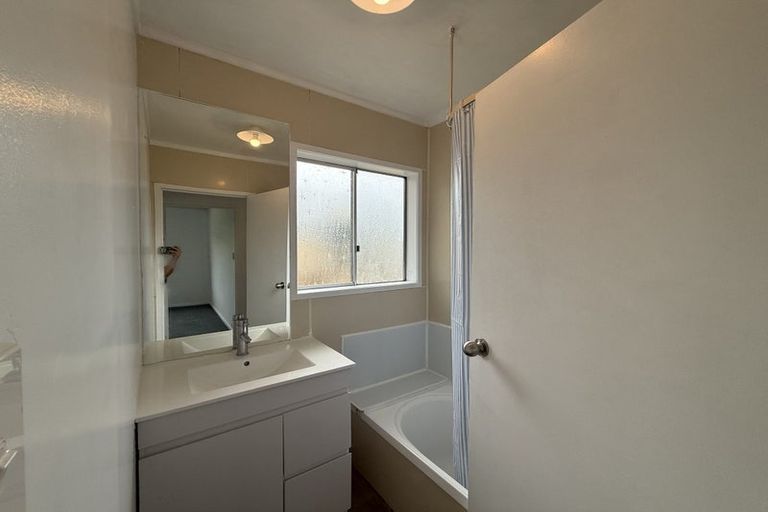 Photo of property in 37 Taurus Crescent, Beach Haven, Auckland, 0626