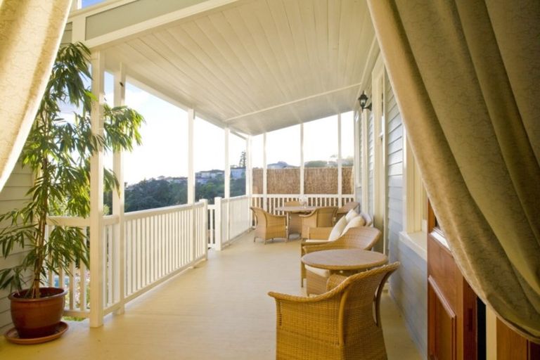 Photo of property in Mchardy Homestead, 11 Bracken Street, Hospital Hill, Napier, 4110