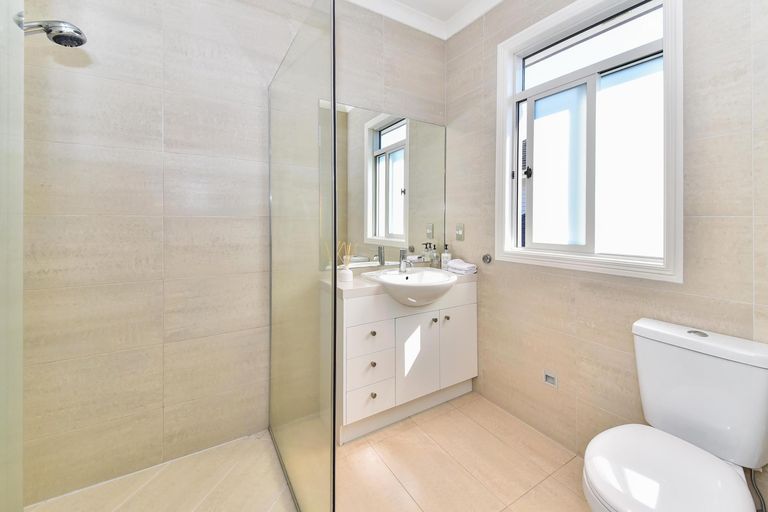 Photo of property in 4 Trecarne Street, Karaka, Papakura, 2113