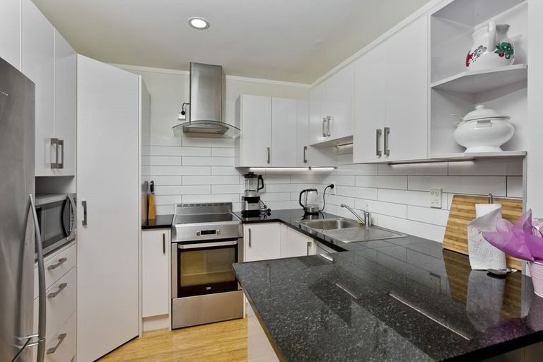 Photo of property in 79h Rangatira Road, Beach Haven, Auckland, 0626