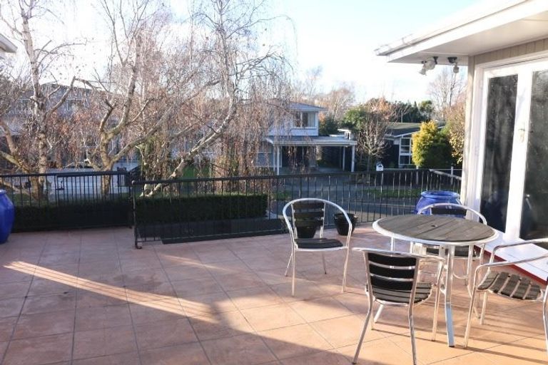 Photo of property in 30 Churchill Avenue, Hokowhitu, Palmerston North, 4410