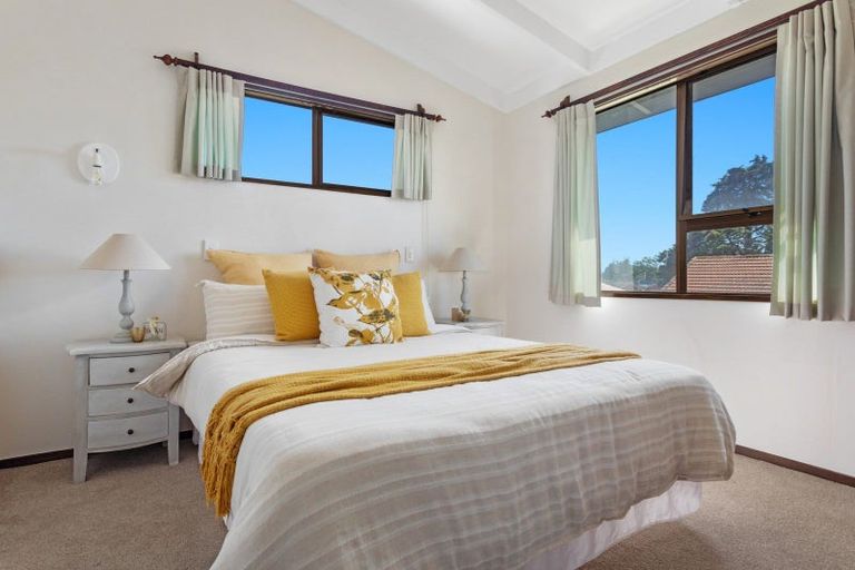 Photo of property in 18 Tawhara Place, Edgecumbe, 3120