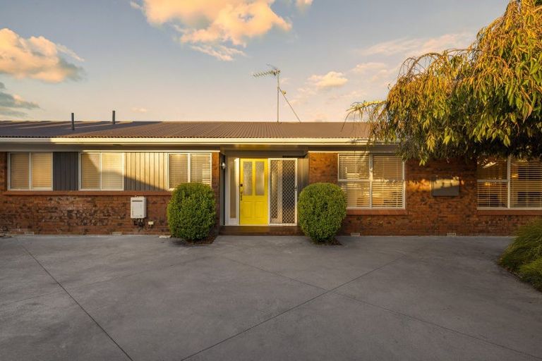 Photo of property in 82 Williams Street, Cambridge, 3434