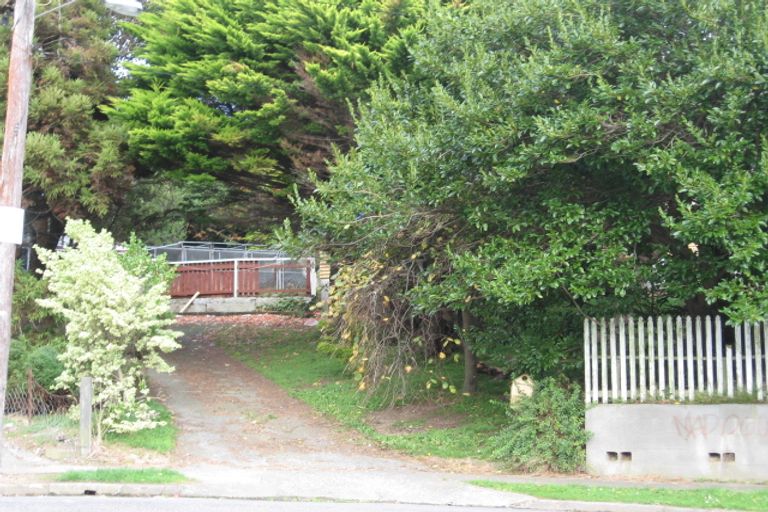 Photo of property in 10 Berkshire Grove, Cannons Creek, Porirua, 5024