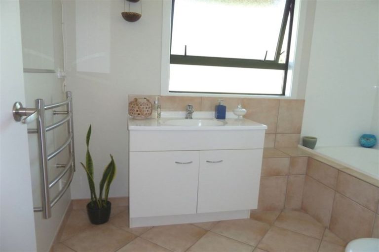 Photo of property in 330 Main Sh25 Road, Tairua, 3508