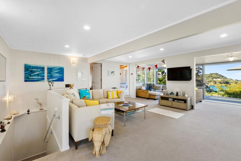 Photo of property in 27 Cotterell Street, Leigh, 0985