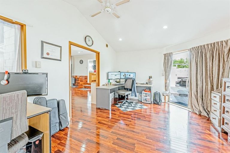 Photo of property in 7 Gibson Drive, Hornby, Christchurch, 8042