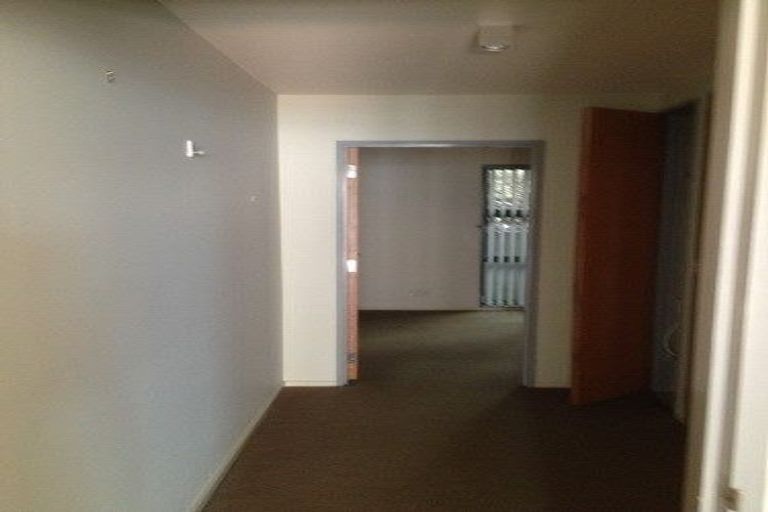 Photo of property in 50c Hawker Street, Mount Victoria, Wellington, 6011