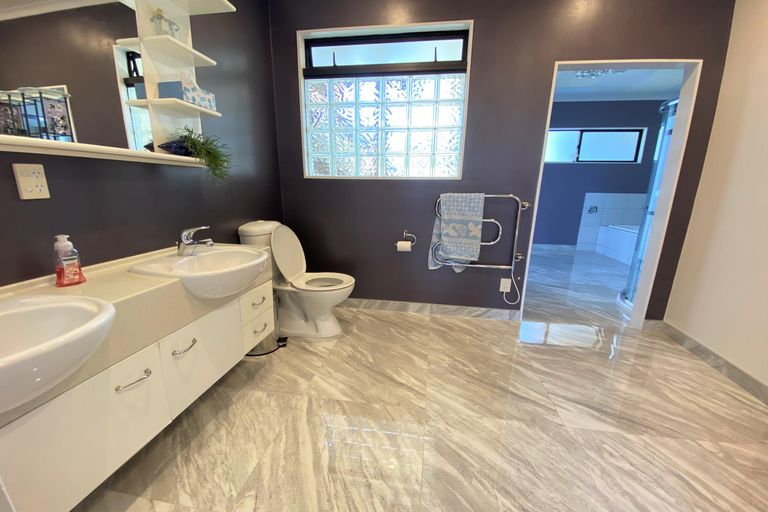 Photo of property in 6 Stratford Drive, Cable Bay, 0420