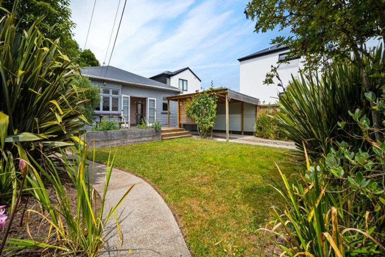 Photo of property in 132 Olliviers Road, Phillipstown, Christchurch, 8011