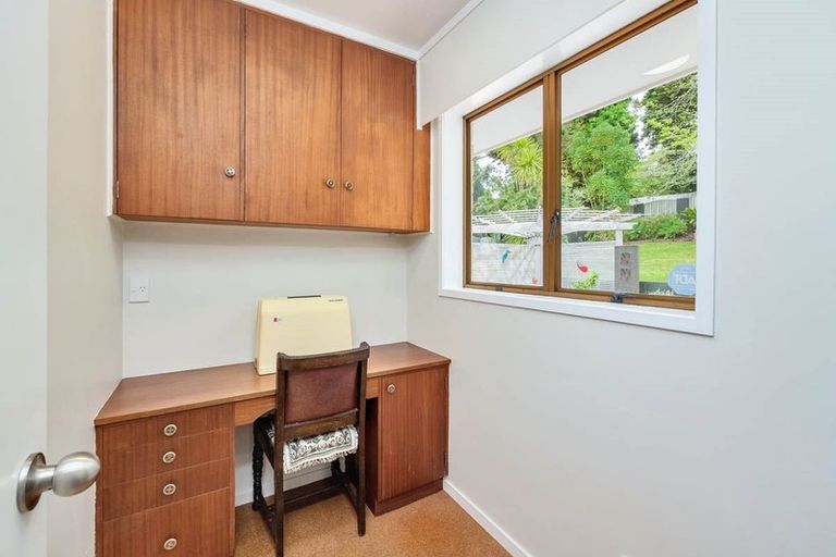Photo of property in 11 Robin Lane, Browns Bay, Auckland, 0630