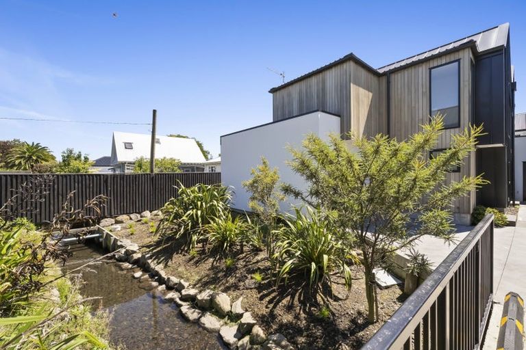 Photo of property in 261c Edgeware Road, Edgeware, Christchurch, 8013