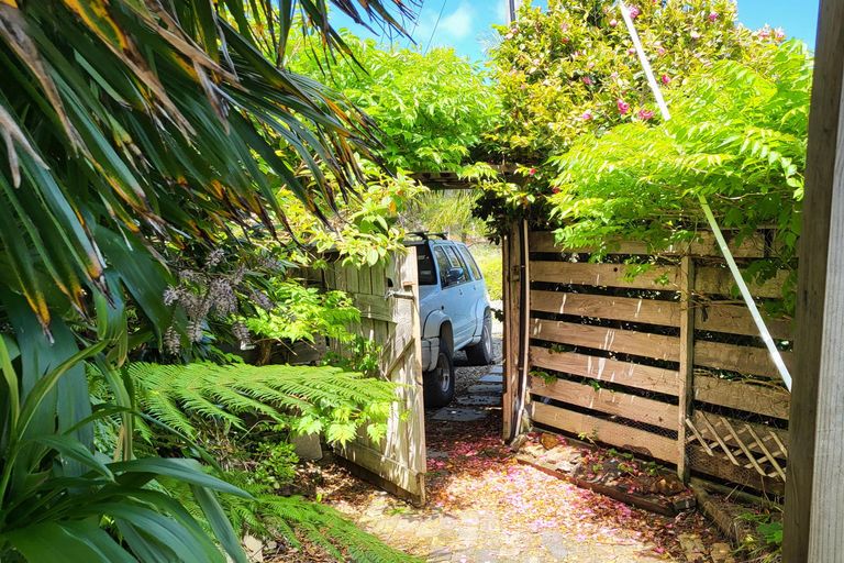Photo of property in 9 Lavinia Place, Kawau Island, 0920