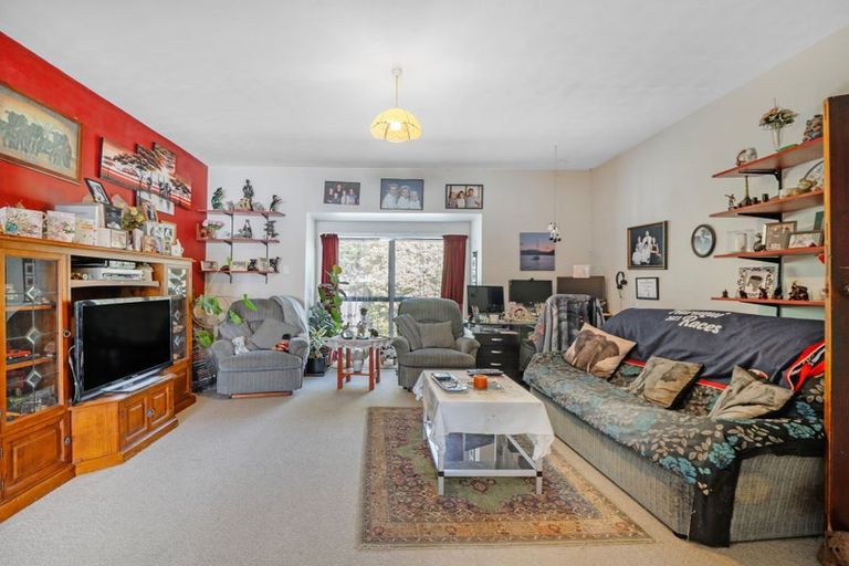 Photo of property in 49 Princes Street, Waikari, 7420