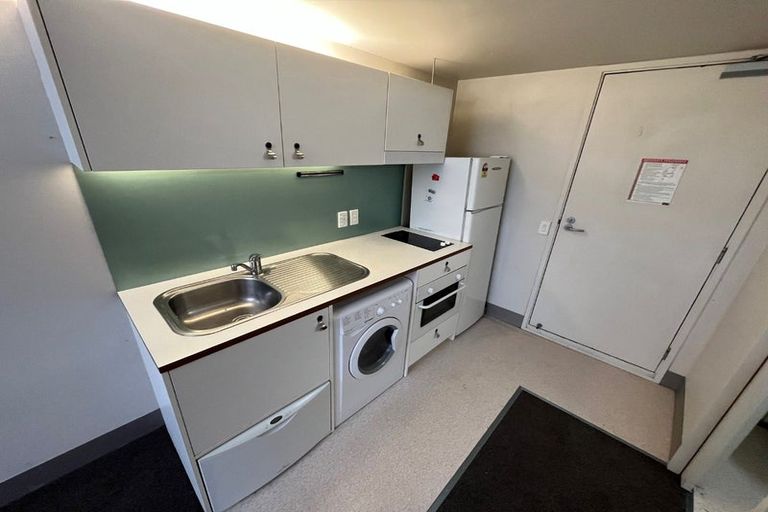 Photo of property in Urbane Apartments, 35/29 Webb Street, Mount Cook, Wellington, 6011