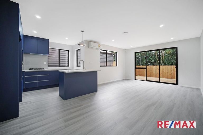 Photo of property in 15 Combat Street, Papakura, 2110