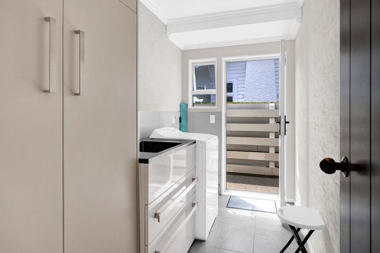 Photo of property in 11 Grey Street, Hawera, 4610