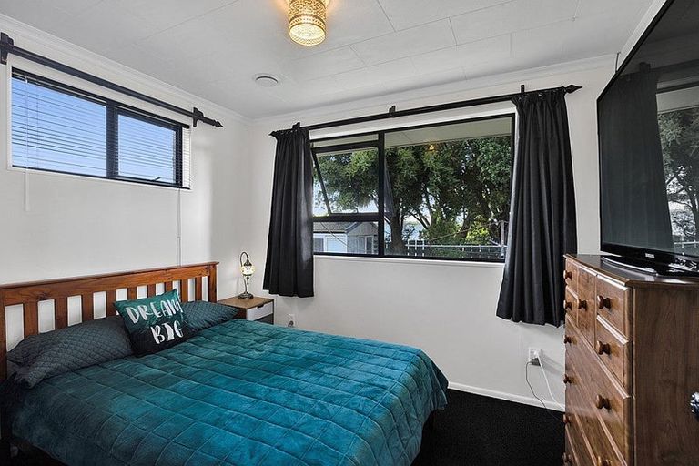 Photo of property in 8a Jade Place, Bell Block, New Plymouth, 4312