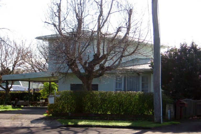 Photo of property in 11 York Place, Awapuni, Palmerston North, 4412