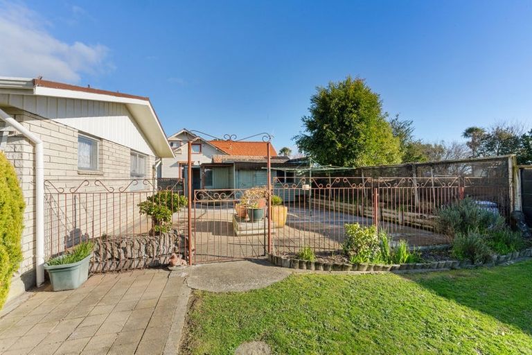 Photo of property in 27 The Avenue, Levin, 5510