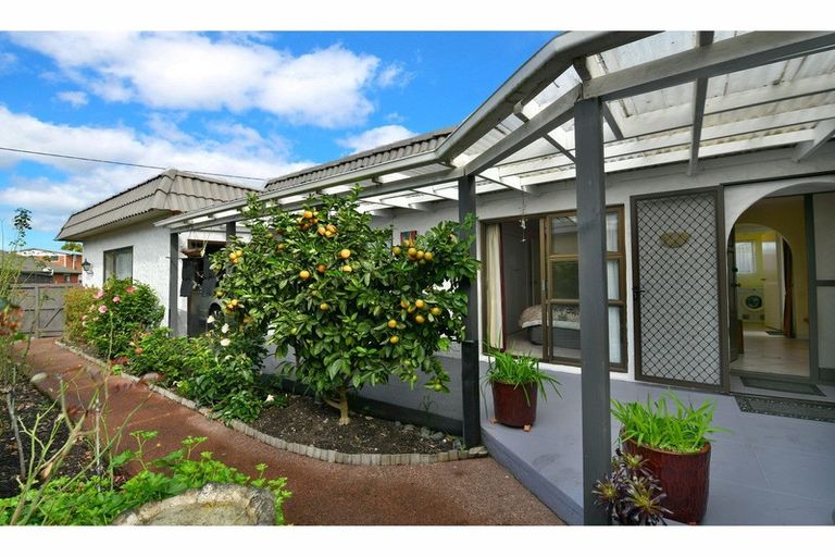 Photo of property in 34 Doment Crescent, Orewa, 0931