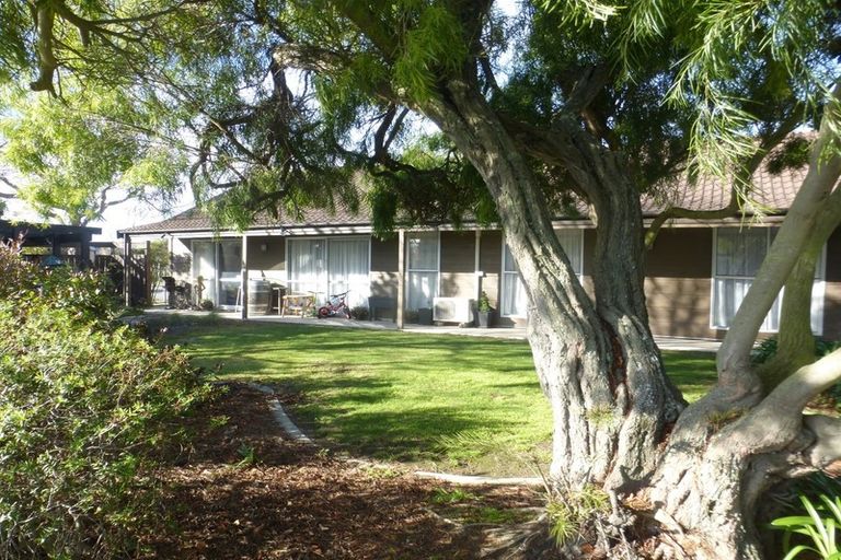 Photo of property in 41 Royal Park Drive, Parklands, Christchurch, 8083