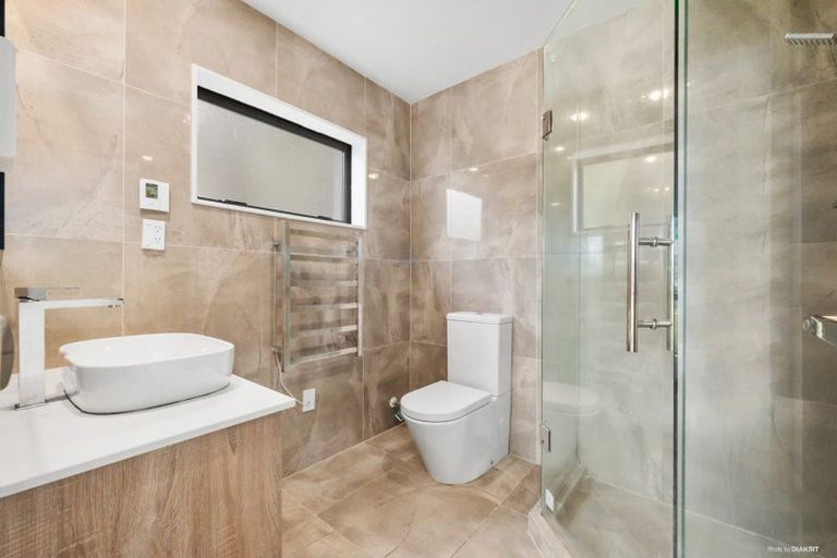 Photo of property in 8 Blewitt Court, Swanson, Auckland, 0614