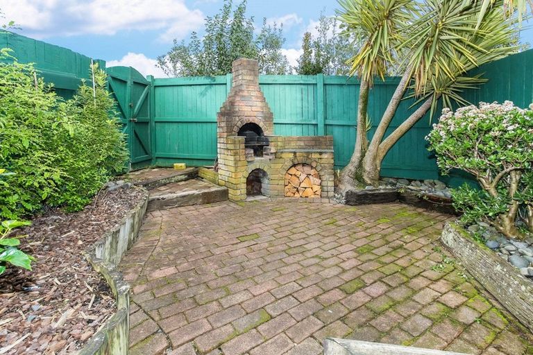 Photo of property in 2/14 Wood Street, Papakura, 2110