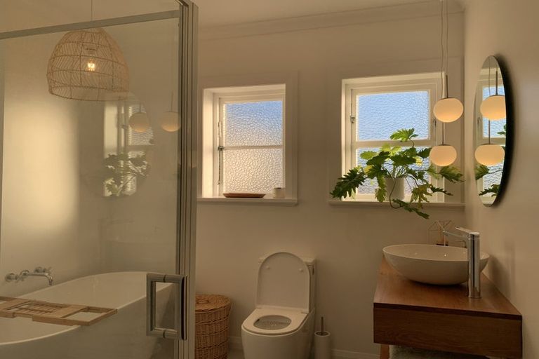 Photo of property in 3 Park Road, West End, Palmerston North, 4412