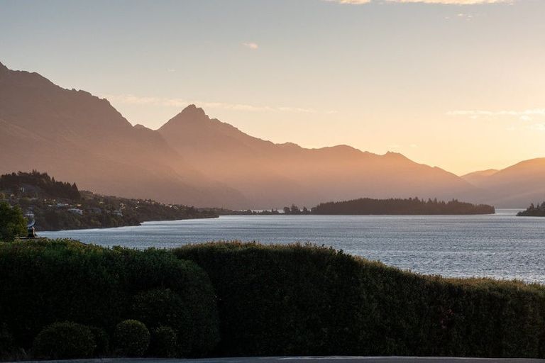 Photo of property in 1033 Frankton Road, Frankton, Queenstown, 9300