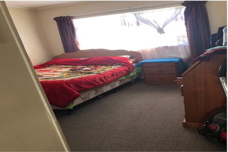 Photo of property in 2/90 Finlayson Avenue, Clendon Park, Auckland, 2103