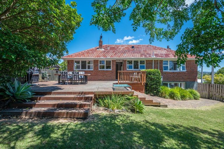 Photo of property in 279 Glengarry Road, Glen Eden, Auckland, 0602