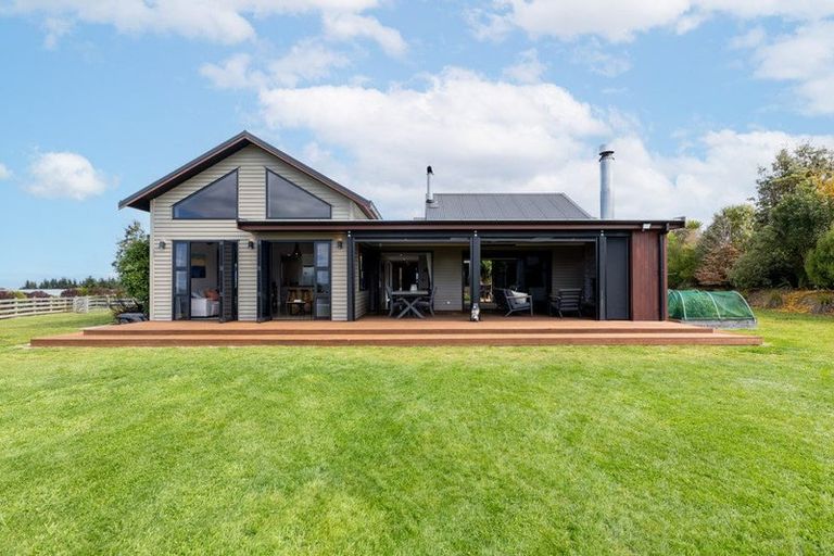 Photo of property in 67 Lomond Grove, Acacia Bay, Taupo, 3385