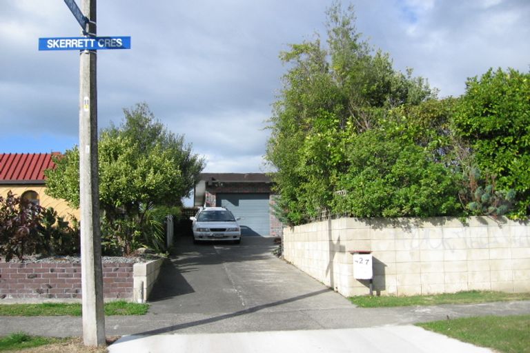 Photo of property in 27 Skerrett Crescent, Tamatea, Napier, 4112