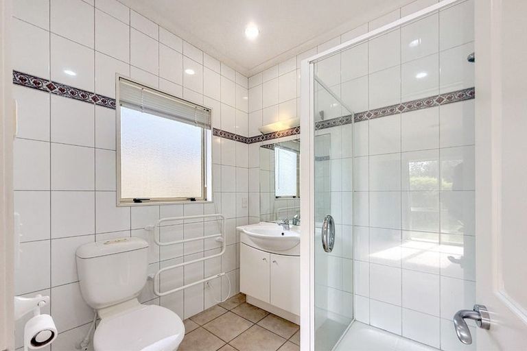 Photo of property in 107 Kentwood Drive, Woodridge, Wellington, 6037