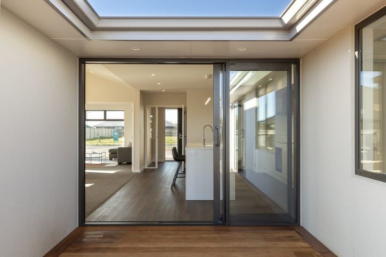 Photo of property in 28 Whareatea Road, Redwoodtown, 7201