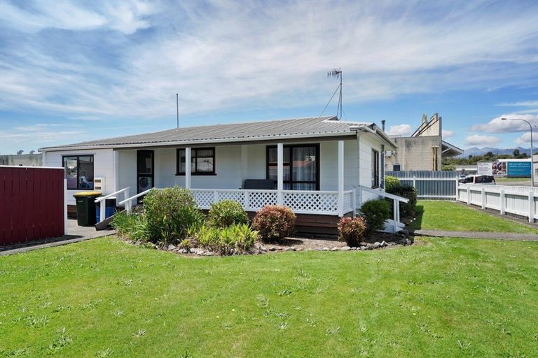Photo of property in 6 Keepa Street, Levin, 5510