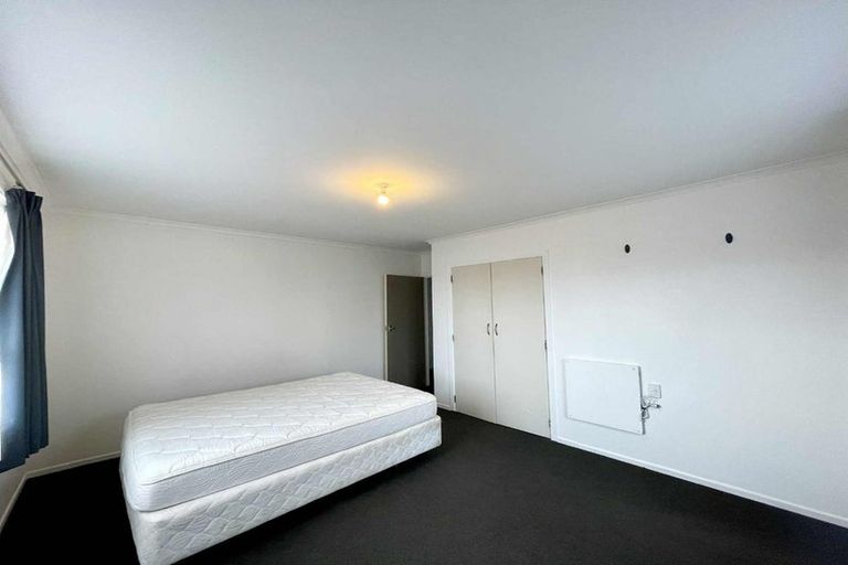 Photo of property in 12 Karaka Street, Merrilands, New Plymouth, 4312